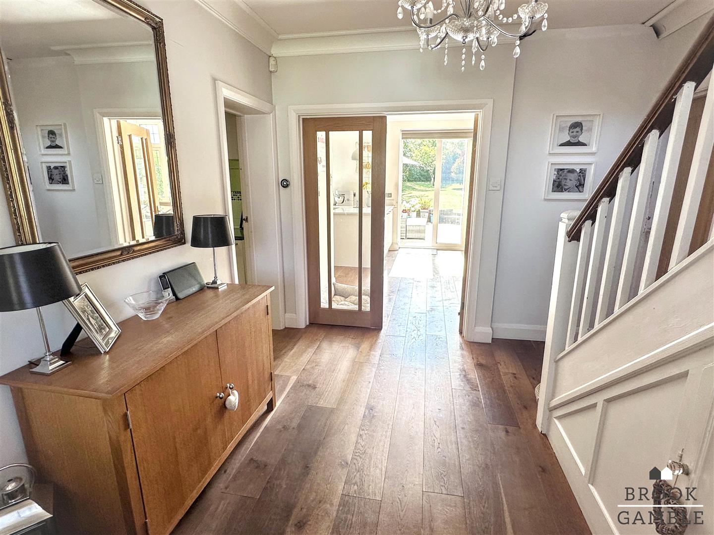 4 Bedroom House. Baldwin Avenue in Eastbourne, East Sussex 6